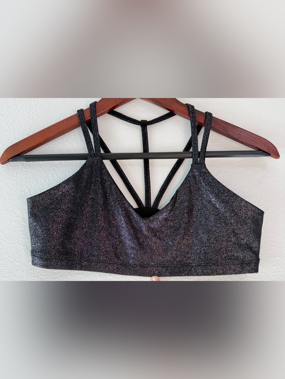 Beyond Yoga Twinkle Yoga Sports Bra Metallic Strappy Black Sparkle Pilates Yoga